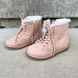 BabyGap warm lined toddler boots.  Toddler Size 9  oyster/pink color EUC